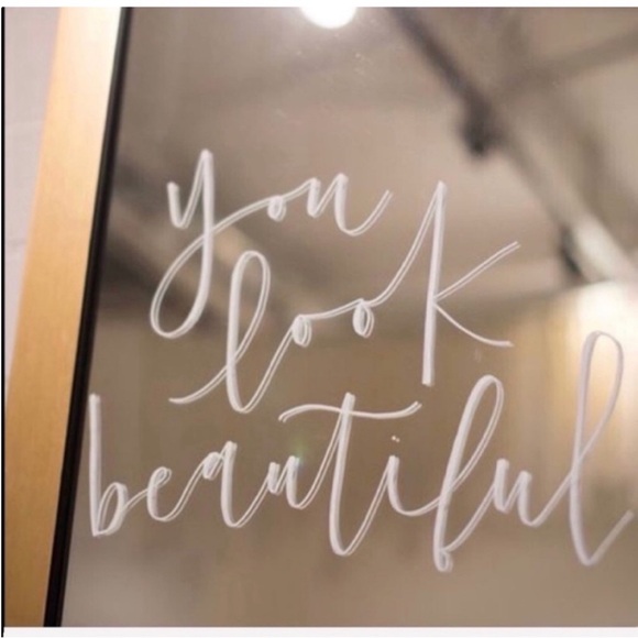 NEW•UNIQUE & MODERN GOLD ANGLED HOOP EARRINGS - Picture 6 of 15